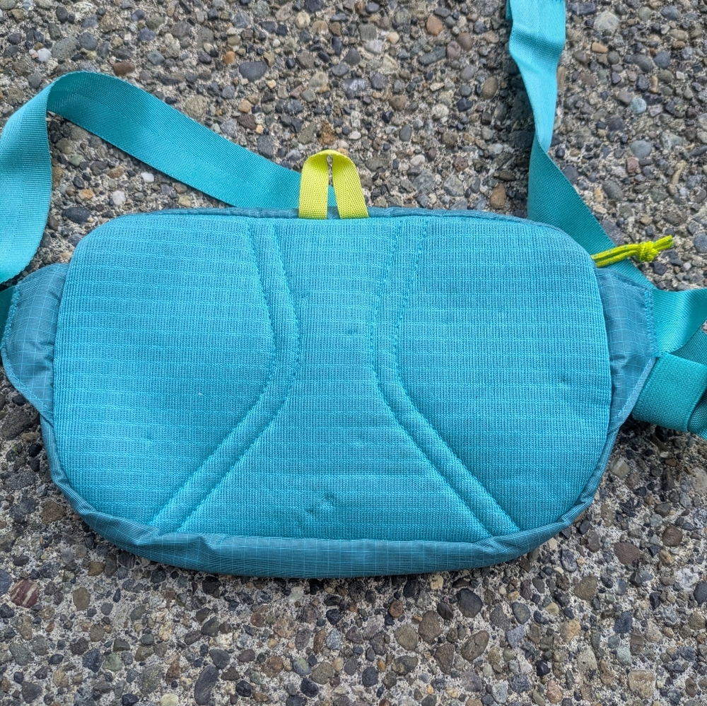 Patagonia Blue Green Ultralight Black Hole Hip Pack - Picture 2 of 5